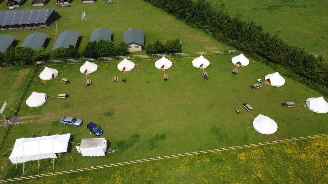 Bell Tent Glamping At Marwell Resort Вінчестер Екстер'єр фото